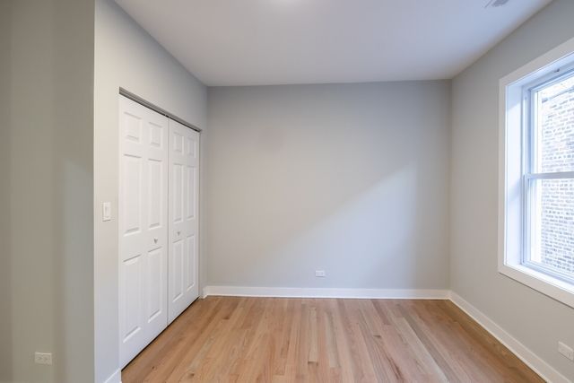 6647 S Saint Lawrence Avenue 1, Chicago, IL 60637