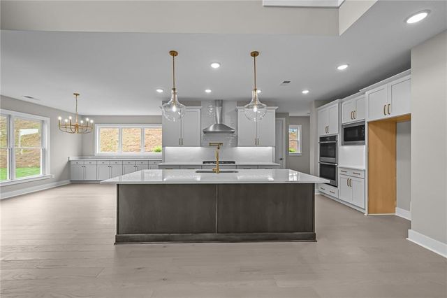 444 Lower Shoreline Ct SW, Marietta, GA 30064