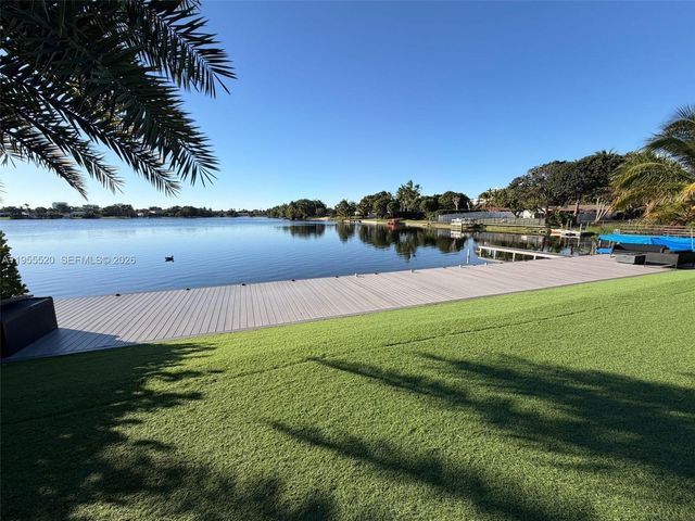 1830 NE 193rd St, Miami, FL 33179