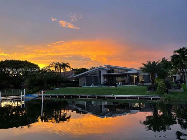 1830 NE 193rd St, Miami, FL 33179