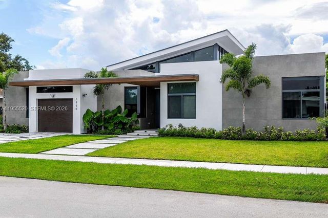 1830 NE 193rd St, Miami, FL 33179