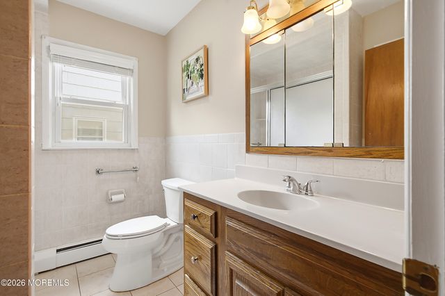 943 Edgebrook Drive N, Toms River, NJ 08757