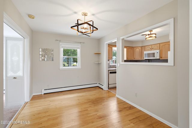 943 Edgebrook Drive N, Toms River, NJ 08757
