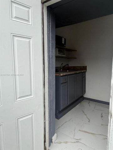 10357 SW 174th Ter 1, Miami, FL 33157