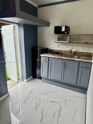 10357 SW 174th Ter 1, Miami, FL 33157