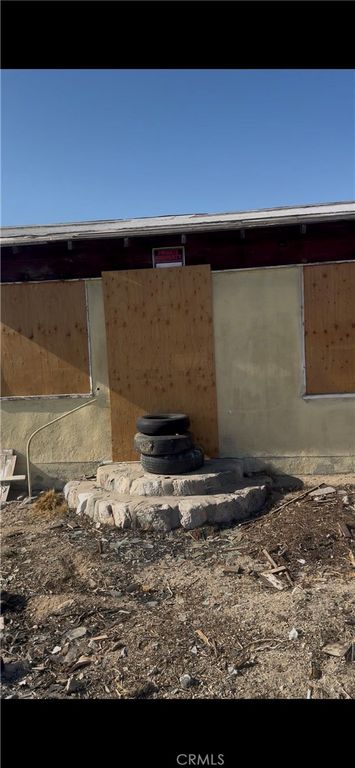 31300 235th St E, Llano, CA 93544