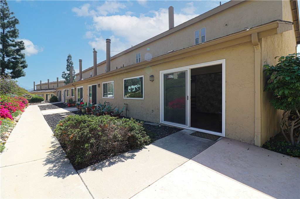 Image 1 of property listing at 7700 Parkway Drive # 26, La Mesa, CA 91942