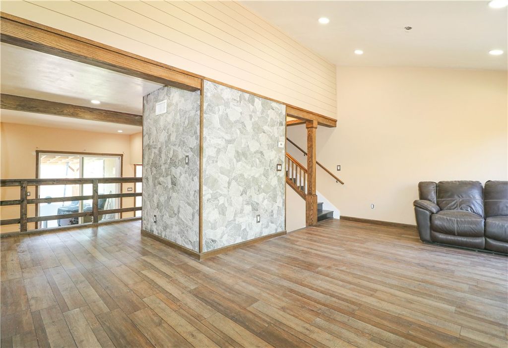 Image 10 of property listing at 7700 Parkway Drive # 26, La Mesa, CA 91942