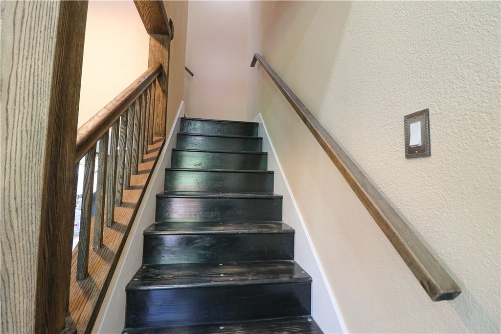 Image 13 of property listing at 7700 Parkway Drive # 26, La Mesa, CA 91942