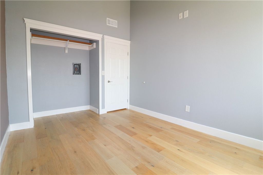 Image 15 of property listing at 7700 Parkway Drive # 26, La Mesa, CA 91942