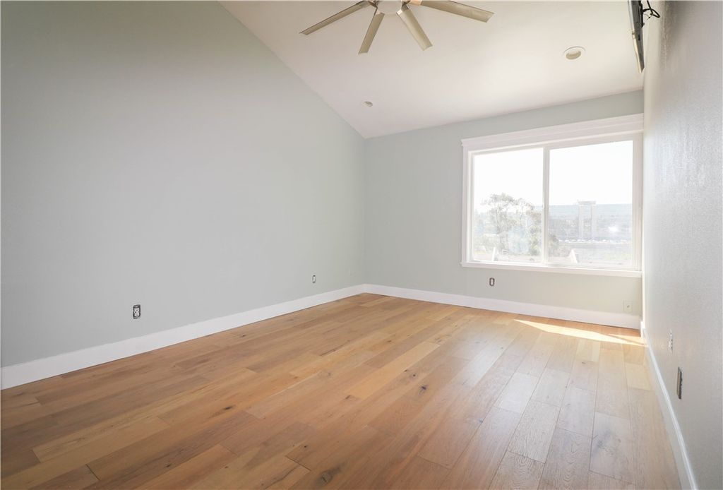 Image 16 of property listing at 7700 Parkway Drive # 26, La Mesa, CA 91942