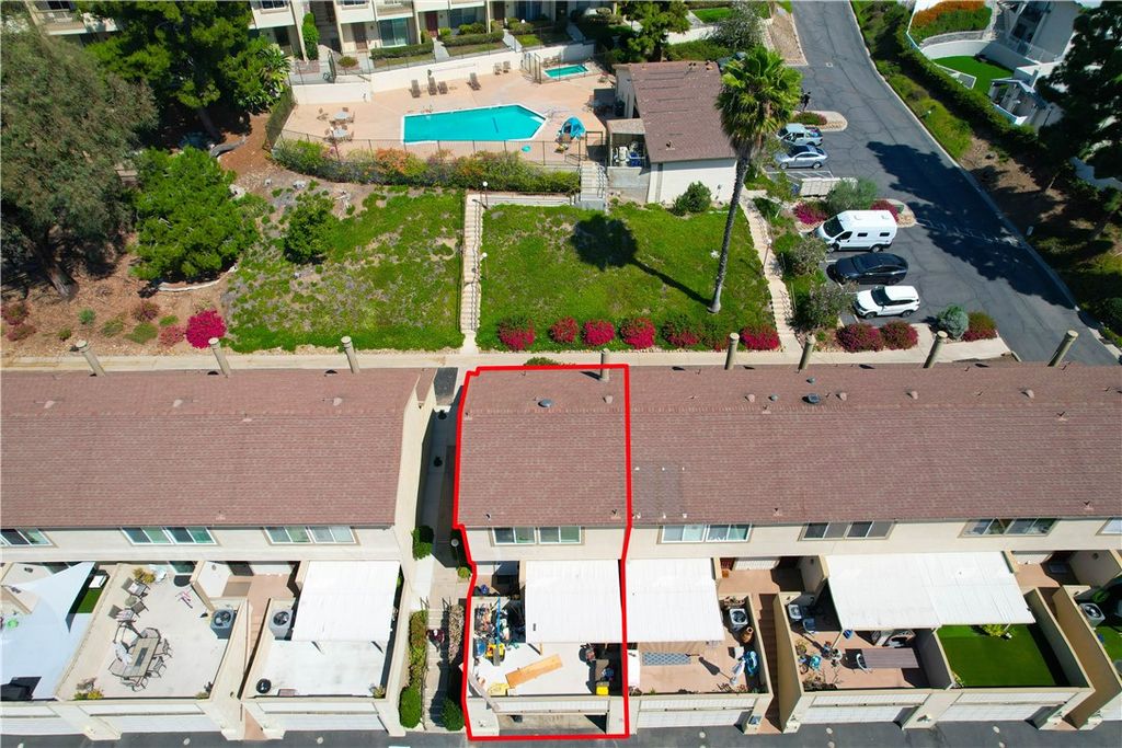 Image 2 of property listing at 7700 Parkway Drive # 26, La Mesa, CA 91942