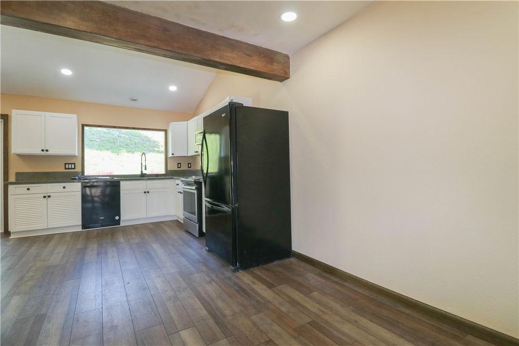 Image 9 of property listing at 7700 Parkway Drive # 26, La Mesa, CA 91942