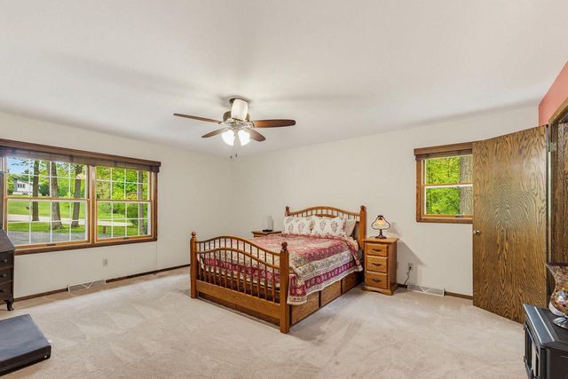 1820 Candlewood LANE, Richfield, WI 53076
