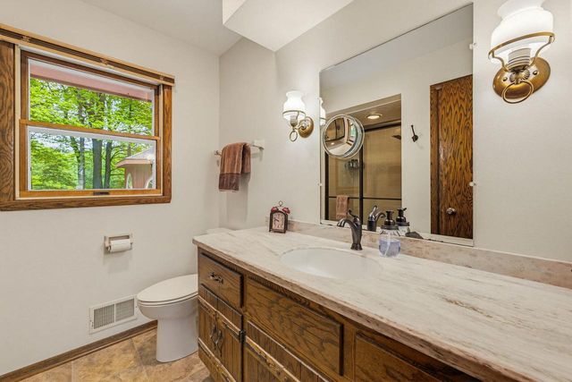 1820 Candlewood LANE, Richfield, WI 53076