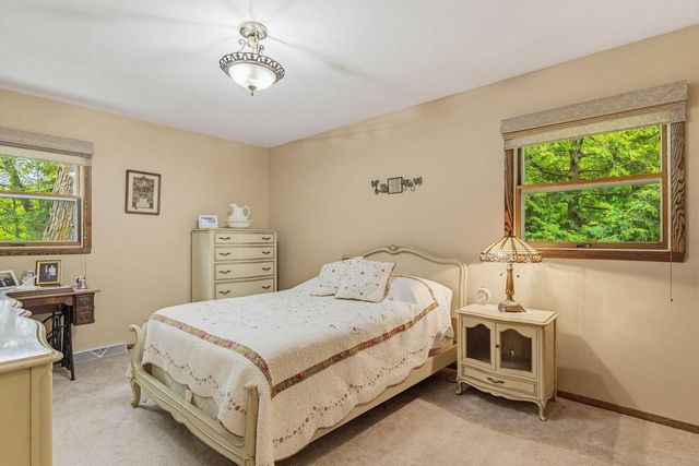1820 Candlewood LANE, Richfield, WI 53076
