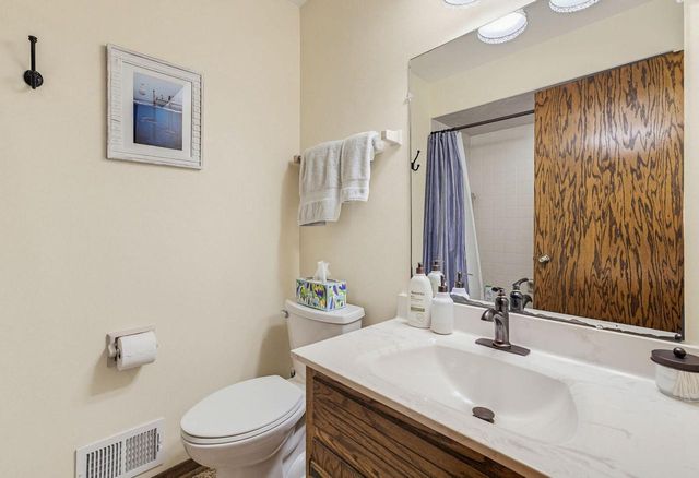 1820 Candlewood LANE, Richfield, WI 53076