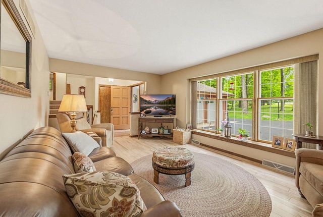 1820 Candlewood LANE, Richfield, WI 53076