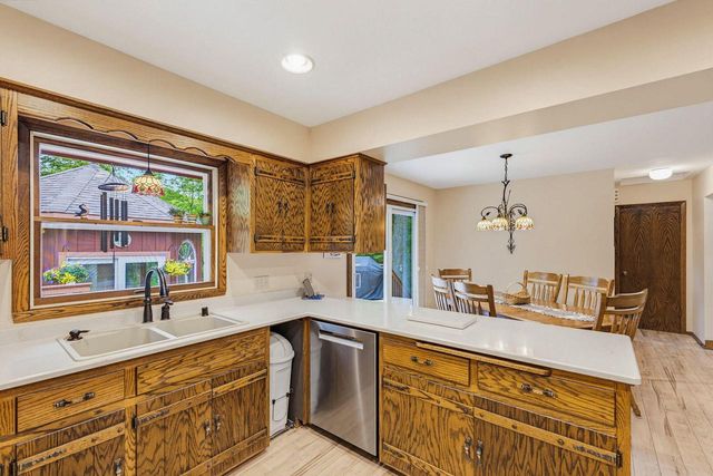 1820 Candlewood LANE, Richfield, WI 53076