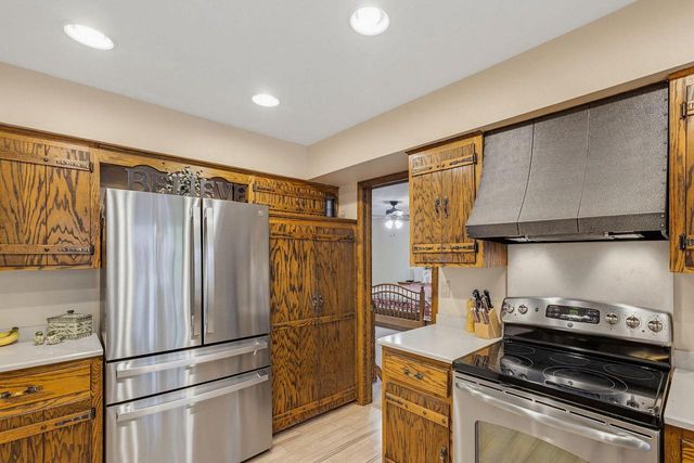 1820 Candlewood LANE, Richfield, WI 53076