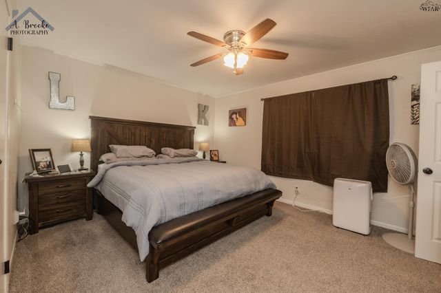 312 N RODGERS STREET, Henrietta, TX 76365