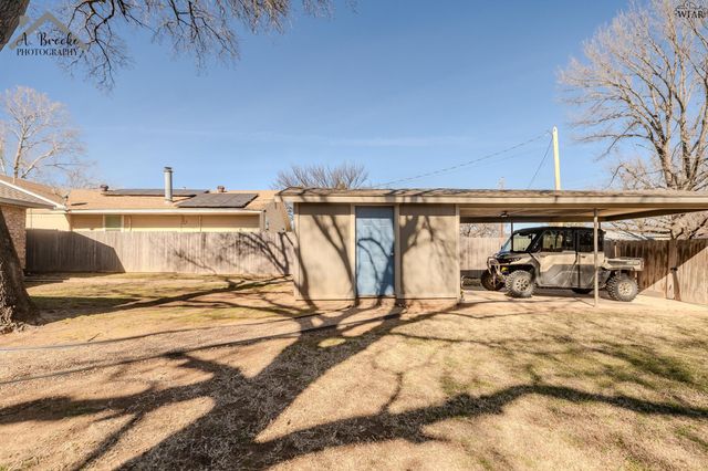 312 N RODGERS STREET, Henrietta, TX 76365