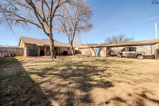 312 N RODGERS STREET, Henrietta, TX 76365