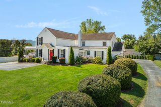 207 East Gilmer Park, Johnson City, TN 37604