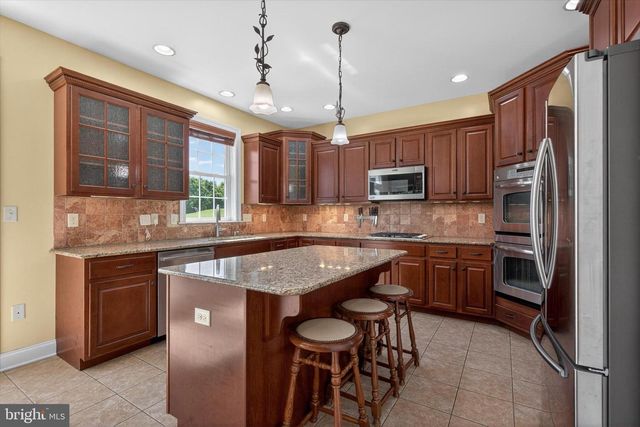 445 CAPITOL HILL RD, Dillsburg, PA 17019