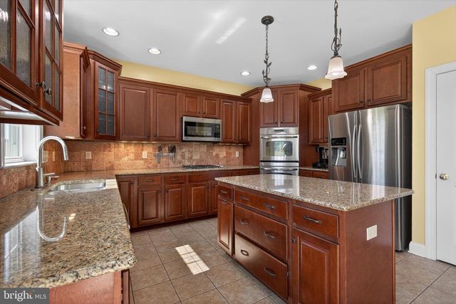 445 CAPITOL HILL RD, Dillsburg, PA 17019