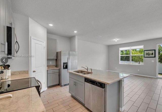 3506 Joshua Tree St 3506, Palm Springs, FL 33461