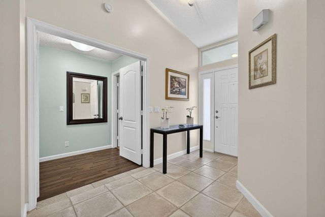 152 Eagleton Court, Palm Beach Gardens, FL 33418
