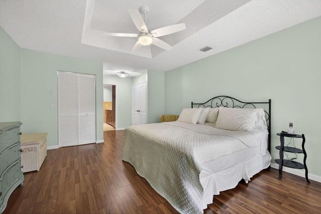 152 Eagleton Court, Palm Beach Gardens, FL 33418