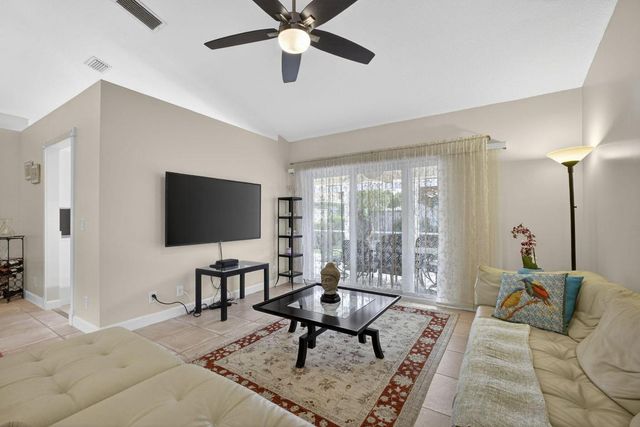 152 Eagleton Court, Palm Beach Gardens, FL 33418