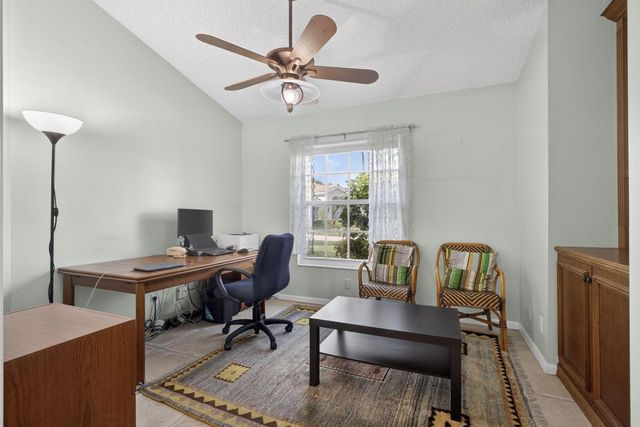 152 Eagleton Court, Palm Beach Gardens, FL 33418