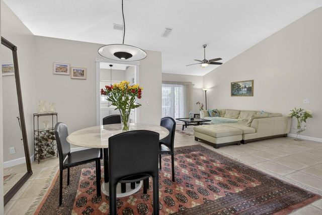 152 Eagleton Court, Palm Beach Gardens, FL 33418