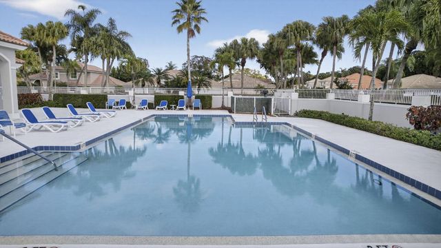 152 Eagleton Court, Palm Beach Gardens, FL 33418