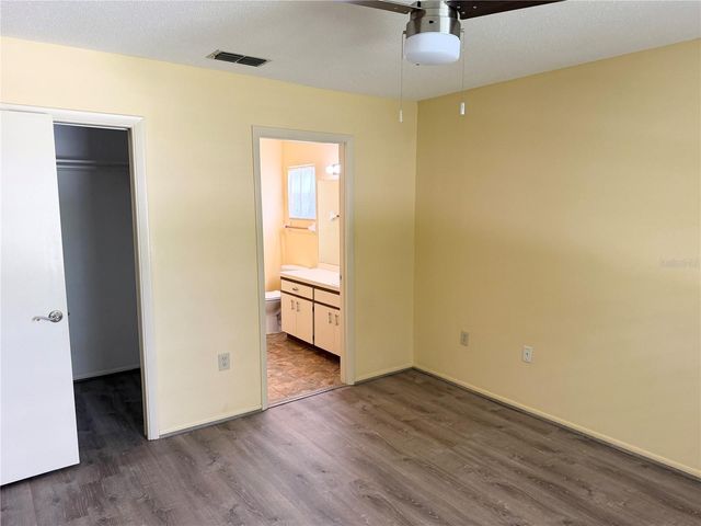 937 CAPRI ISLES BOULEVARD 56, Venice, FL 34292