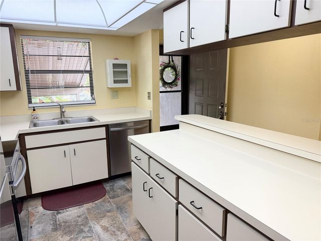 937 CAPRI ISLES BOULEVARD 56, Venice, FL 34292