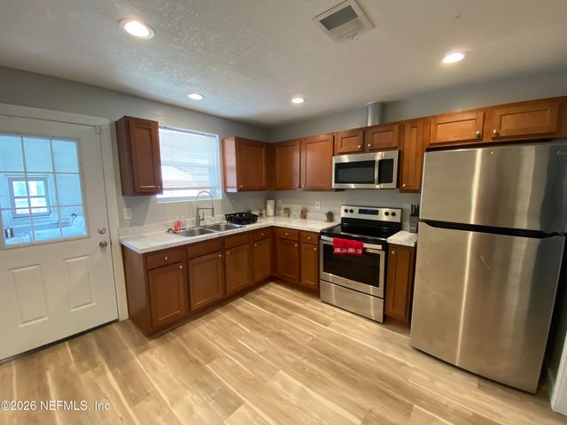 2925 DELLWOOD Avenue, Jacksonville, FL 32205