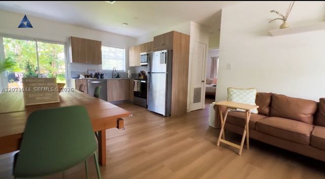 1153 NE 158th St, North Miami Beach, FL 33162