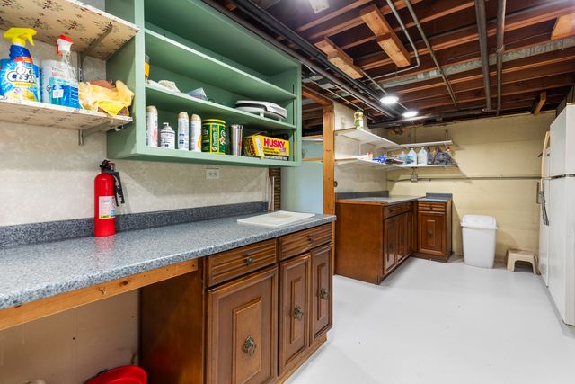 14545 LAPORTE Avenue, Midlothian, IL 60445