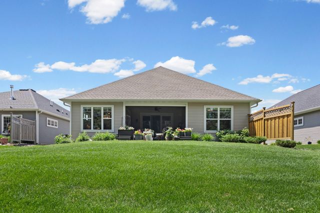 13808 Geneva Avenue N, Hugo, MN 55038