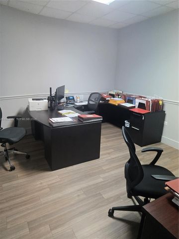 909 N Miami Beach Blvd 202, North Miami Beach, FL 33162