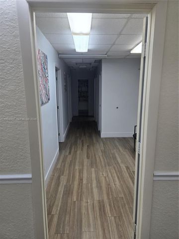 909 N Miami Beach Blvd 202, North Miami Beach, FL 33162