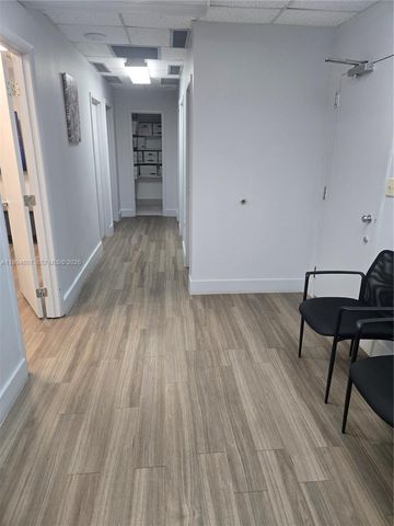 909 N Miami Beach Blvd 202, North Miami Beach, FL 33162