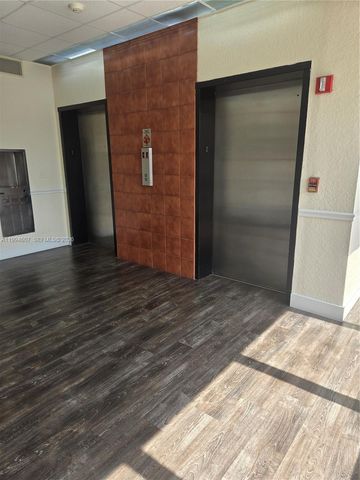 909 N Miami Beach Blvd 202, North Miami Beach, FL 33162