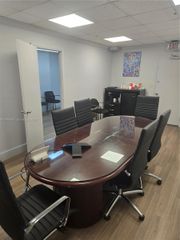 909 N Miami Beach Blvd 202, North Miami Beach, FL 33162