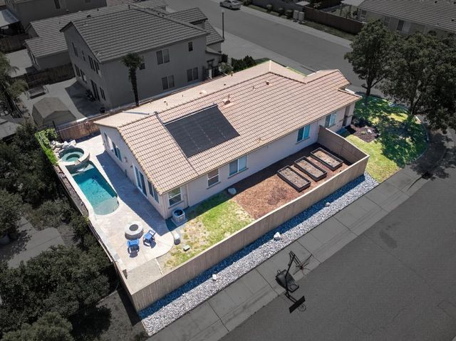 410 Greg Thatch Cir, Sacramento, CA 95835