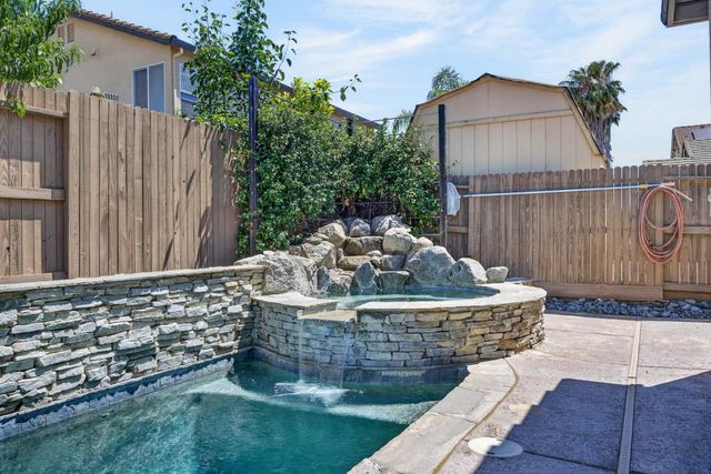 410 Greg Thatch Cir, Sacramento, CA 95835